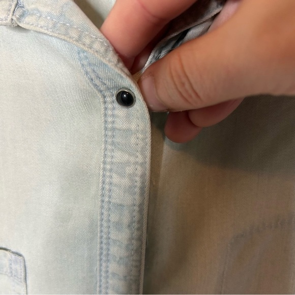 Zara Chambray Casual Button Down Shirt with Contrast Sleeves Size Medium - Picture 5 of 6